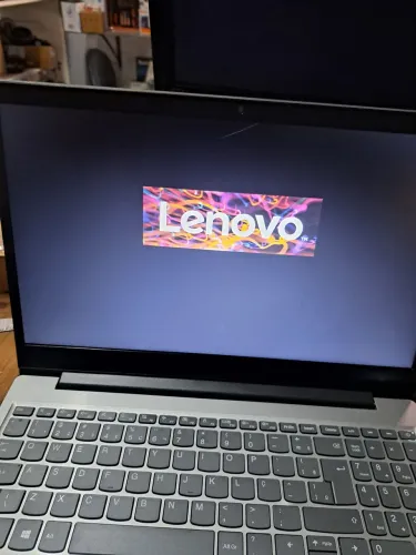 Notebook lenovo i5 8gb ddr4 nvme 128gb wi11