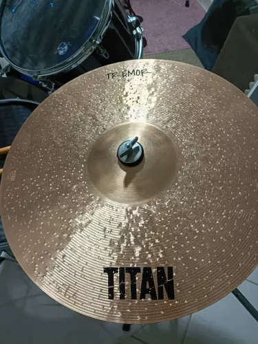 Prato de bateria TITAN tremor Ride 20" b8
