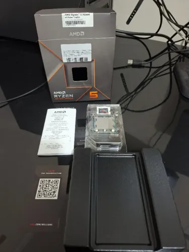 Processador AMD Ryzen 5 7600X, 4.7GHz to 5.3GHz, 6C/12T, 38MB, AM5 - 3 meses de uso