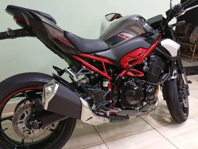 Kawasaki Z900 2026 | 1.334 km | Garantia | Estado de Zero