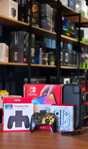 Nintendo Switch Oled Desbloqueado + Acessórios