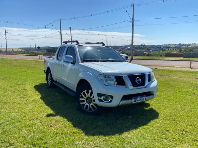 Nissan Frontier SL CD 4X4 2.5tb Diesel AUT 2013