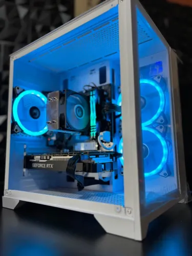 Pc gamer Aquario branco com RTX pronto pra jogar