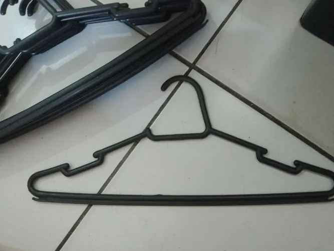 Kit cabide preto 