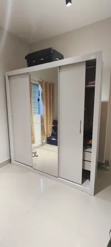 Guarda roupa semi novo - 4 meses de uso