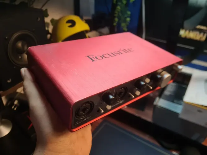 INTERFACE DE ÁUDIO FOCUSRITE 4i2 Primeira geração