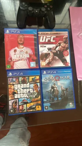 4 jogos de ps4 e 1 controle 
