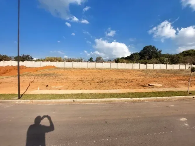 Terreno - Condominio Fechado Jundiai - Campos de Medeiros -3oo Metros - Direto Propriet