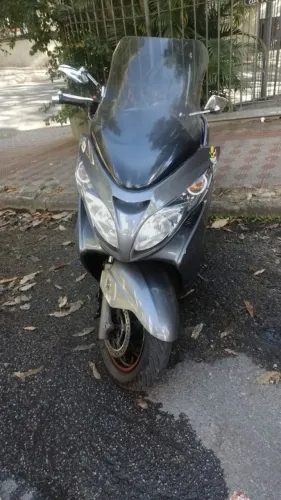 SUZUKI BURGMAN 400 2012 - IMPECÁVEL - MANUAL, CHAVE RESERVA E PNEUS NOVOS!