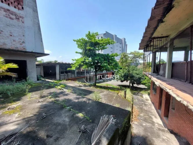 Área à venda, 6573 m² por R$ 3.800.000 - Maria Paula - Niterói/RJ