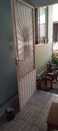 Porta social de ferro