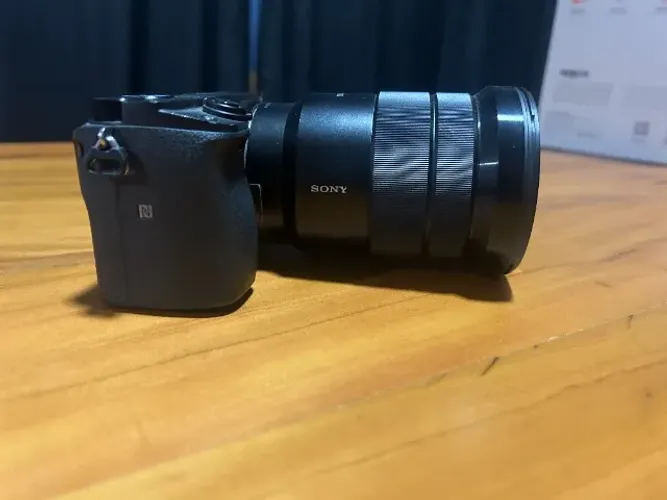 Sony A6400 + Lente Sony E Pz 18-105mm F/4 G Oss