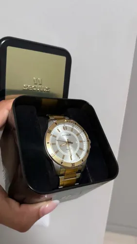 Relógio, marca (séculos) ainda na garantia