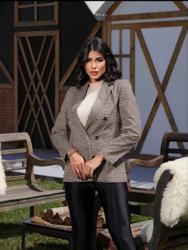 Blazer feminino xadrez com botões forrado tamanho M veste até o 42 