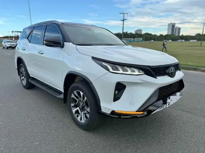Toyota Hilux SW4 Diamond 2.8 TB 4X4 Die. Aut. 2024
