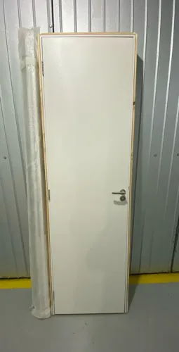 Porta Interna Branca 60x210 com Fechadura Soprano para Banheiro abertura para direita!