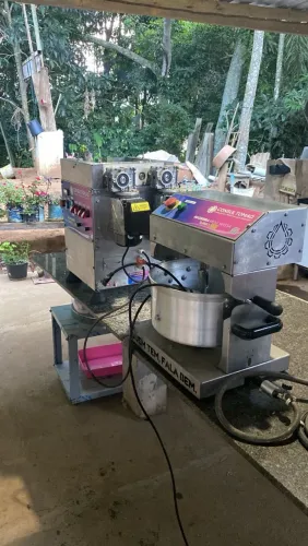 MÁQUINA DE SALGADO CONSULTOMAQ E MASSEIRA 5kg