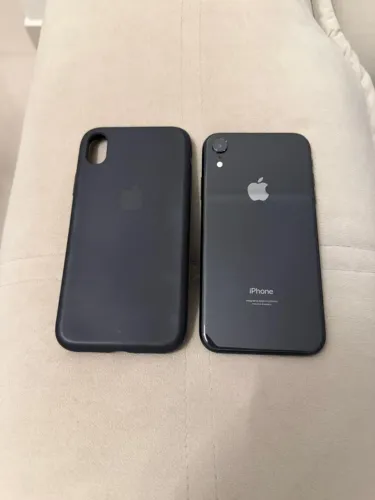 Vendo iPhone XR 64 GB Preto ? Todo Original + Capinha e Película Novas!
