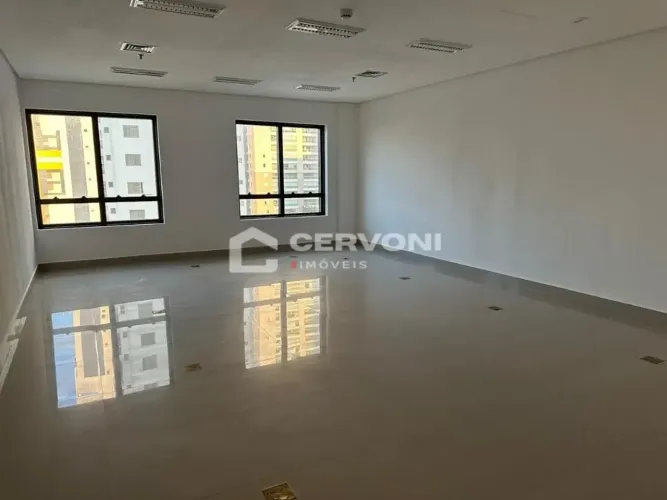 CVFSala comercial disponível New Worker Tower, em uma das regiões mais valorizadas de SJC