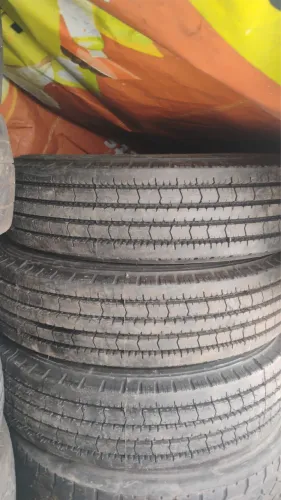 215 17 é meio