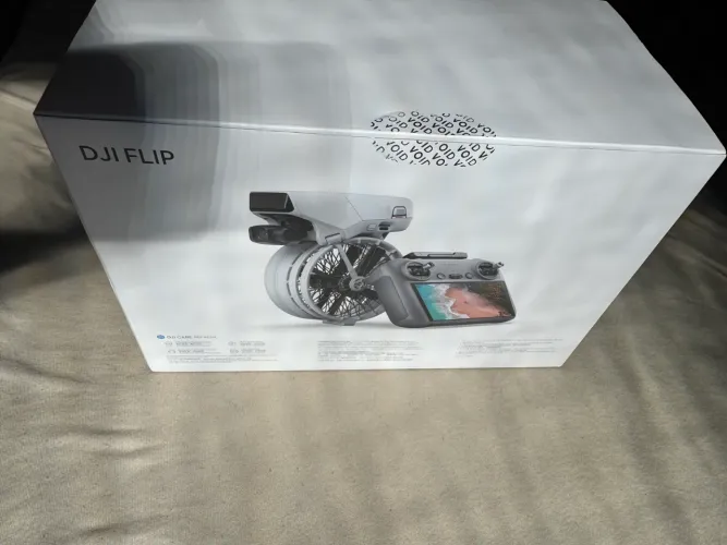 Drone DJI FLIP  NOVO COM KIT FLY MORE E CONTROLE COM TELA já Homologado Anatel