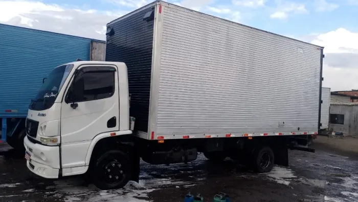 Mercedes Benz Accelo 915c 2004