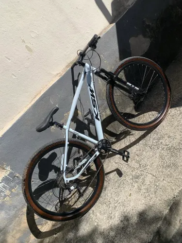 BICICLETA /KSW XL100 FREIO HIDRÁULICO , BICICLETA SUPER NOVA ÓTIMA PARA CICLISMO..