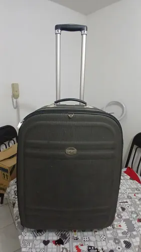 Mala grande de viagem em bom estado 