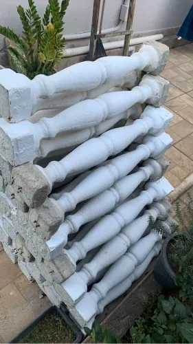 Balaústres