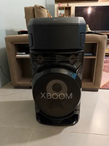 Vende-se caixa de som LG rn5