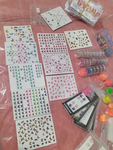 MATERIAL DE MANICURE / NAIL DESIGNER