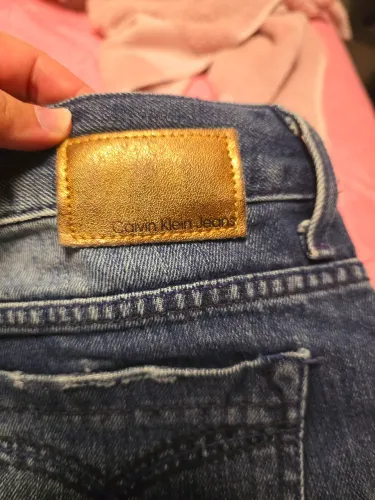 Lindo short Calvin Klein semi novo tamanho 34