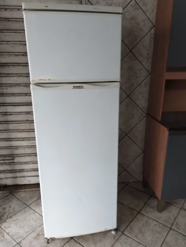 Vendo uma geladeira duplex