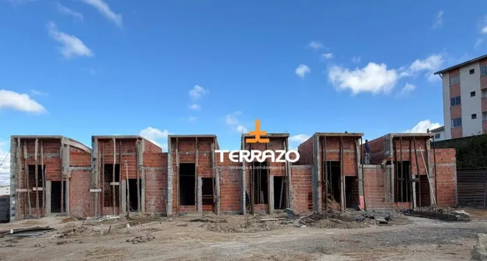 Projeto Moderno com Quintal Privativo e Excelente Distribuição