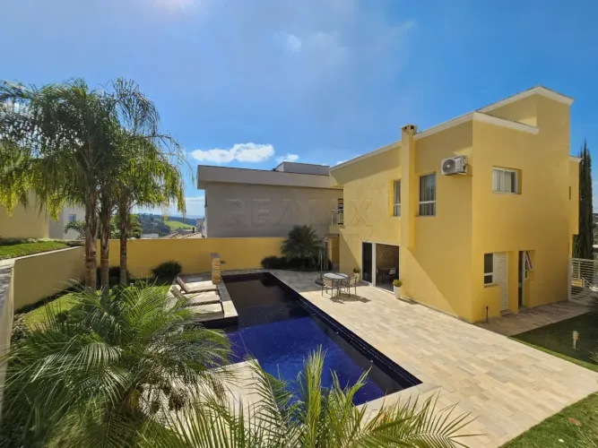 Casa a venda no condominio New Ville Santana de Parnaiba
