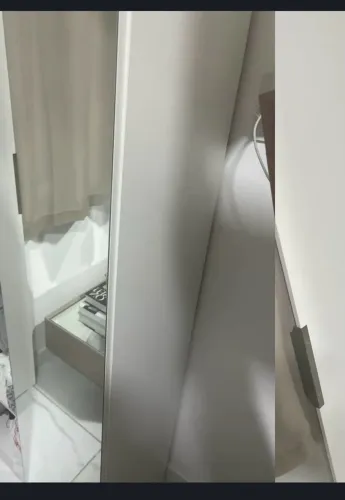 Sapateira com portas espelhadas 