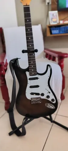 Guitarra Stratocaster Condor