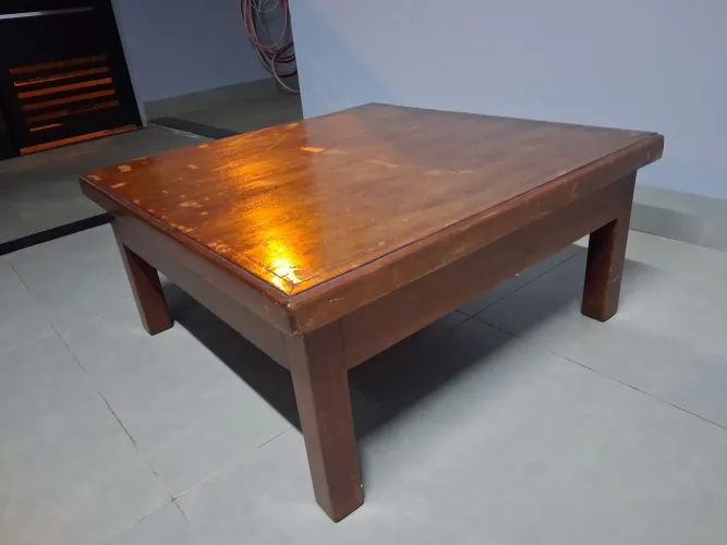 Mesa de Centro Madeira Maciça 0,75 x 0,75 (m)