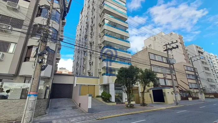 Apartamento com 3 quartos no Centro