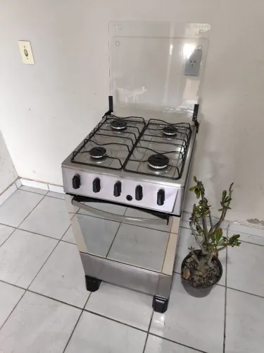 * Vendo "Fogão ATLAS 4 BocaS Em ótimas condições de _USO