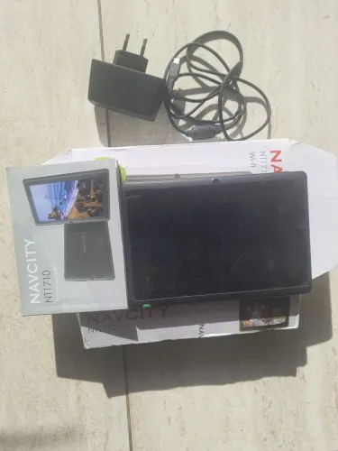 Vendo Tablet semi-novo marca Navcity Model NT 1710 em perfeito funcionamento com pouco uso