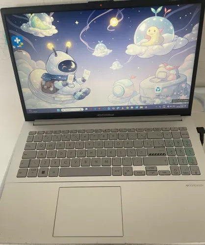 Laptop ASUS VIVOBOOK GO I3
