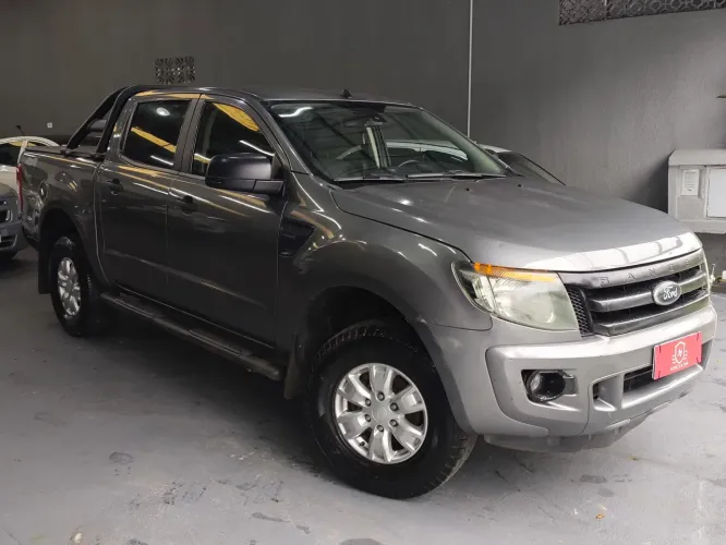 Ford Ranger XLS 2.5 16V 4X2 CD Flex 2013