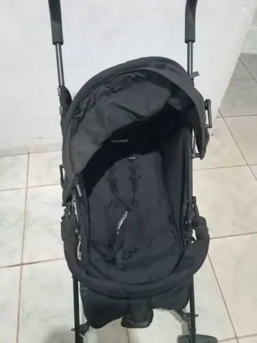 Carrinho de bebê voyage
