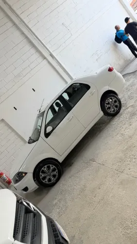 Fiat Siena EL 1.0 MPI Fire Flex 8V 4P 2014
