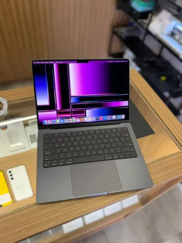 MacBook pro m4 pro 24/512