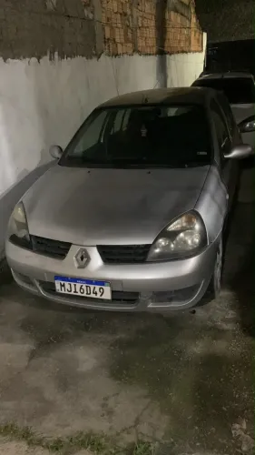 Renault Clio Hi-flex 1.0 16V 5P 2011
