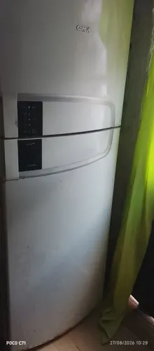 Geladeira pra retirada de peças ou colocando o motor ela funciona