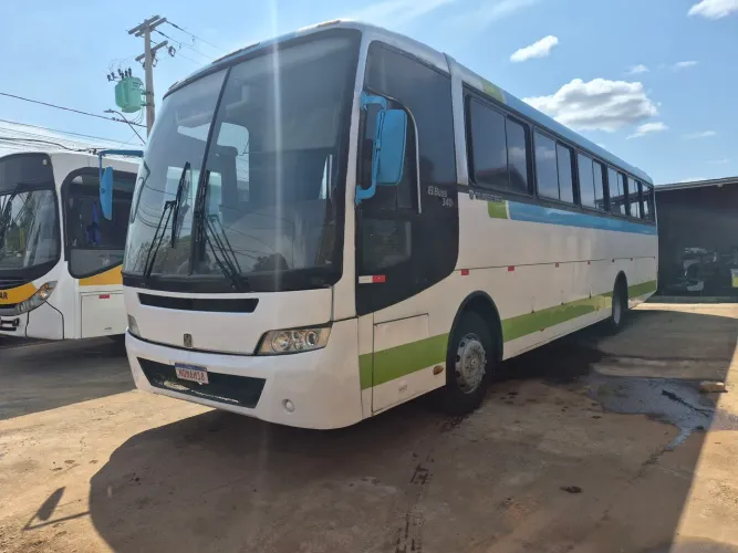 Onibus rodoviário com ar