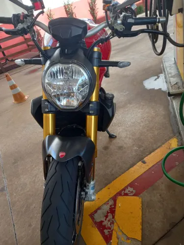 Ducati monster 1200s  baixa km